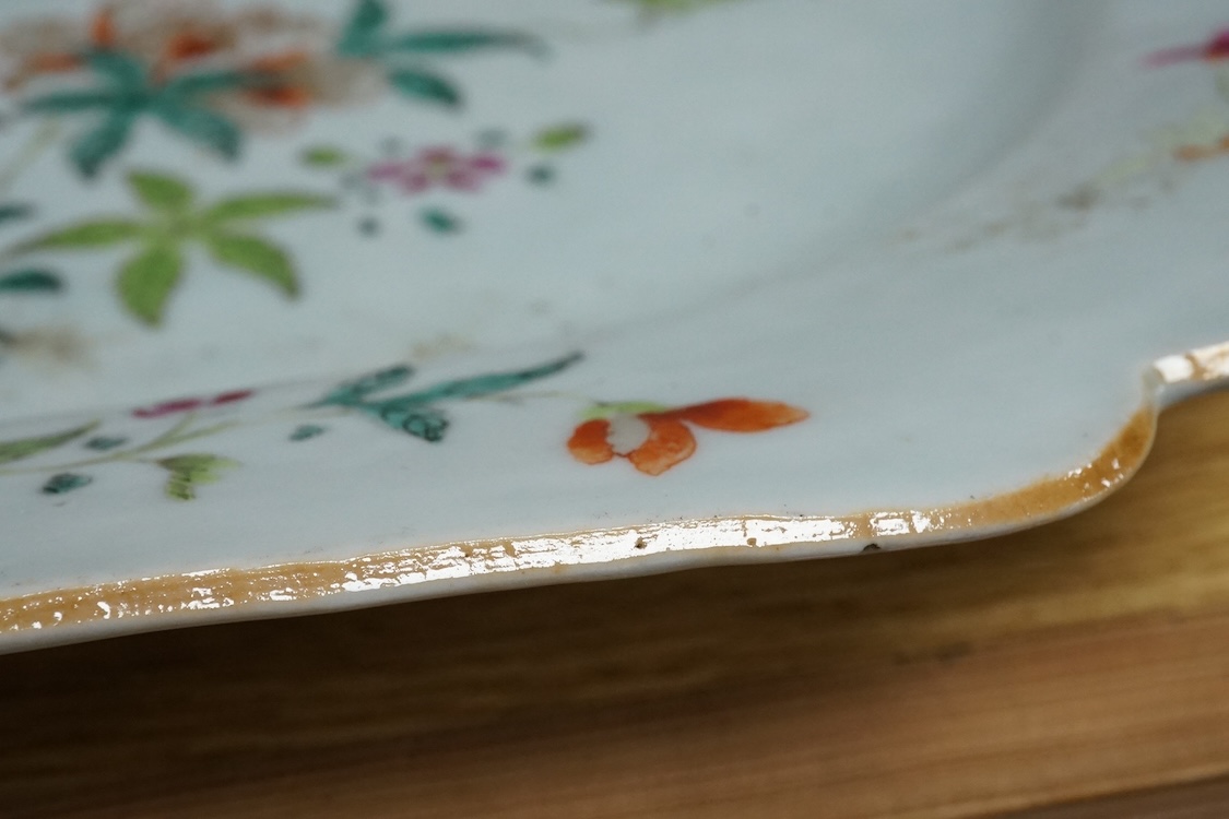 An 18th century Chinese export famille rose serving dish, 41.5cm